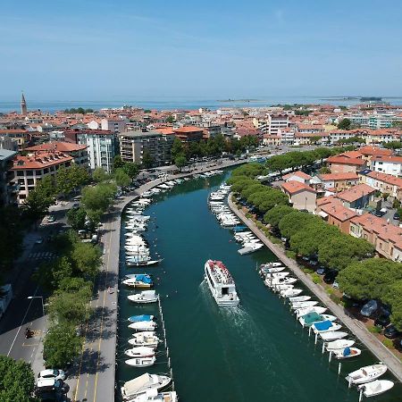 Aparthotel Miramare Grado Bagian luar foto