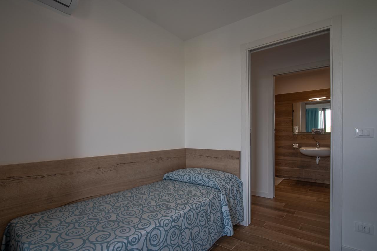 Aparthotel Miramare Grado Bagian luar foto
