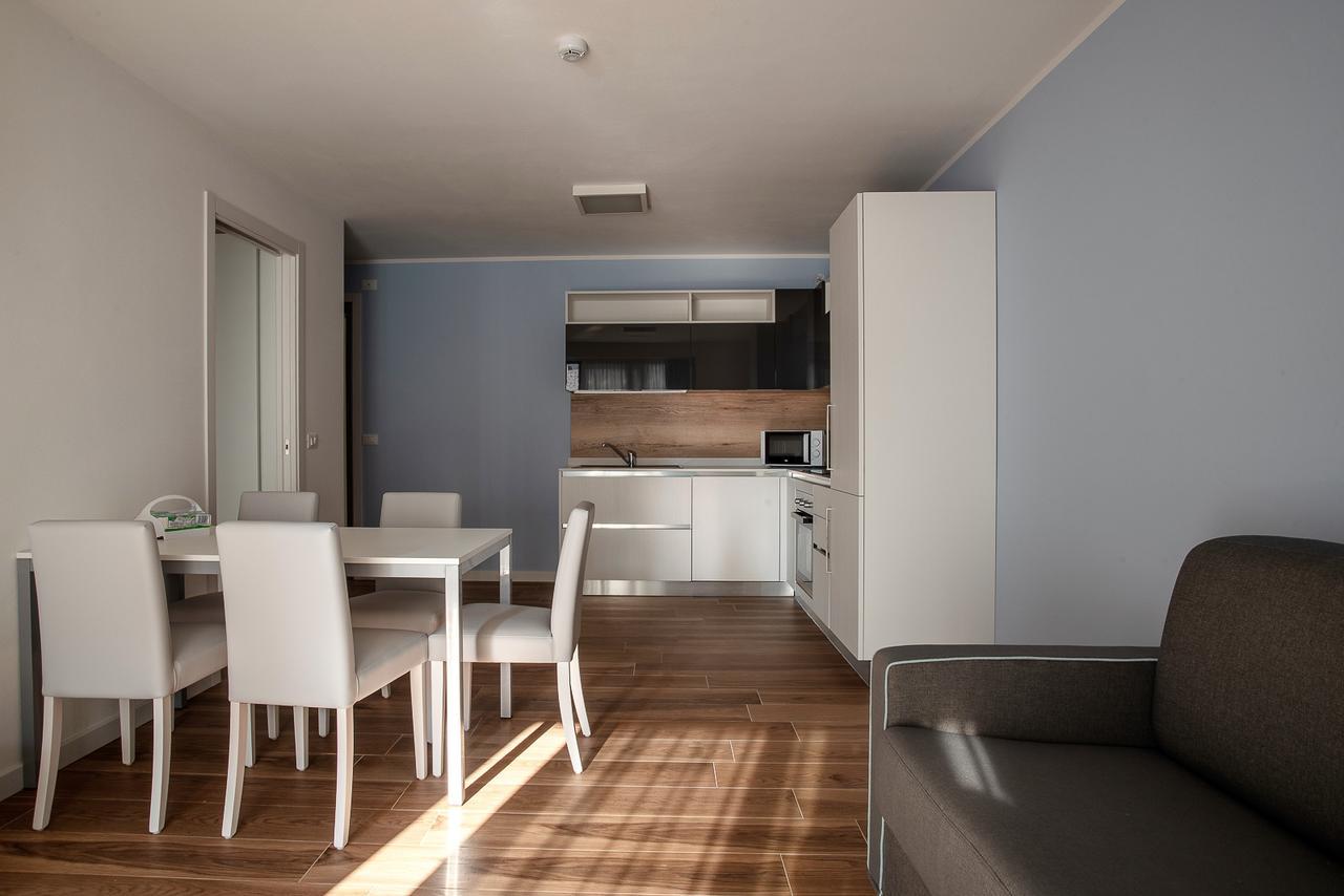 Aparthotel Miramare Grado Bagian luar foto