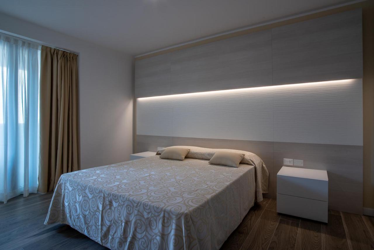 Aparthotel Miramare Grado Bagian luar foto