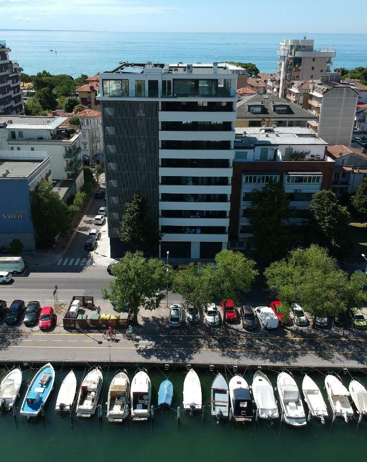 Aparthotel Miramare Grado Bagian luar foto